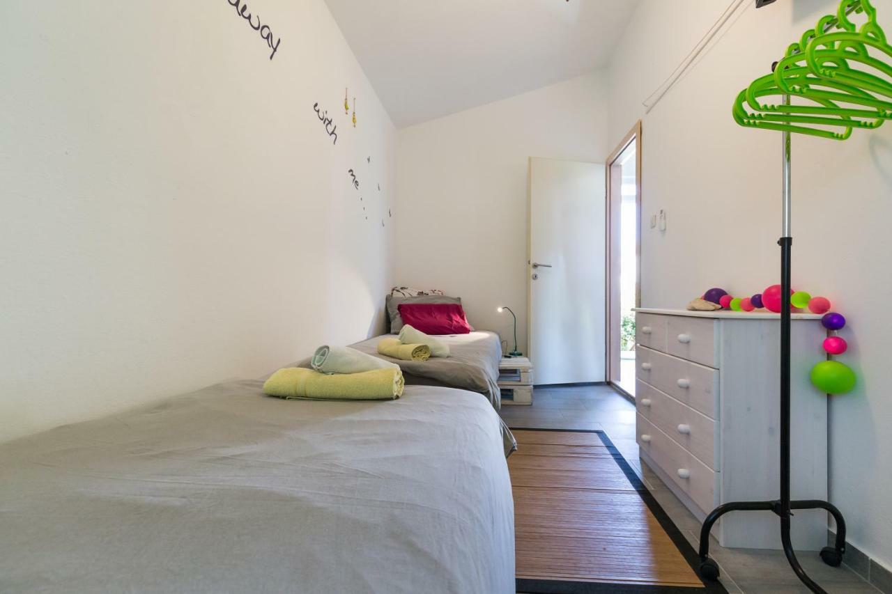 Apartment Marija Petrcane Bagian luar foto